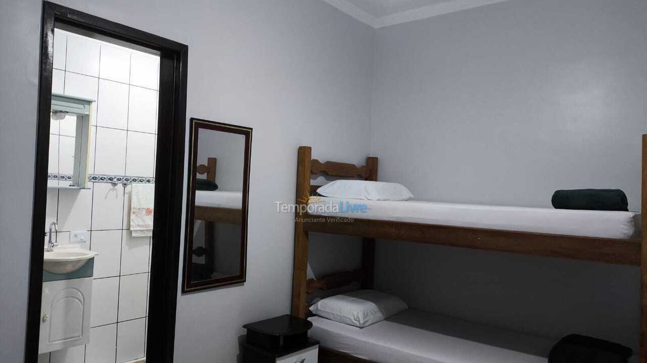 Apartamento para aluguel de temporada em Ubatuba (Praia do Tenório)