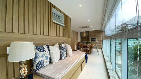 Apartamento en alquiler justo en el césped en Riviera de São Lourenço.