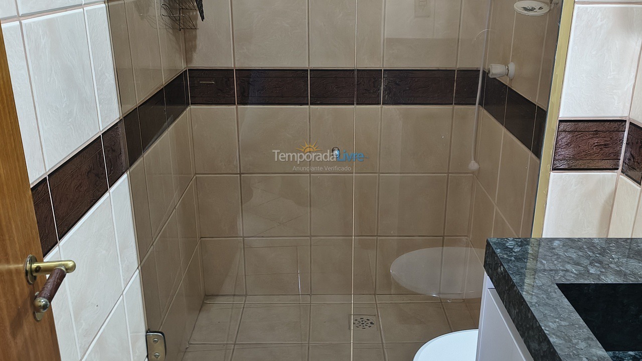 Apartamento para aluguel de temporada em Itapema (Meia Praia)