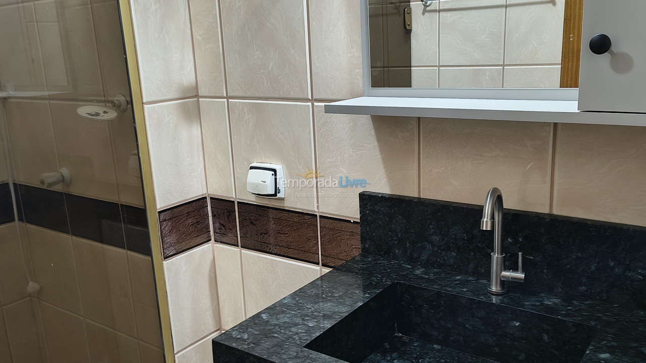 Apartamento para aluguel de temporada em Itapema (Meia Praia)