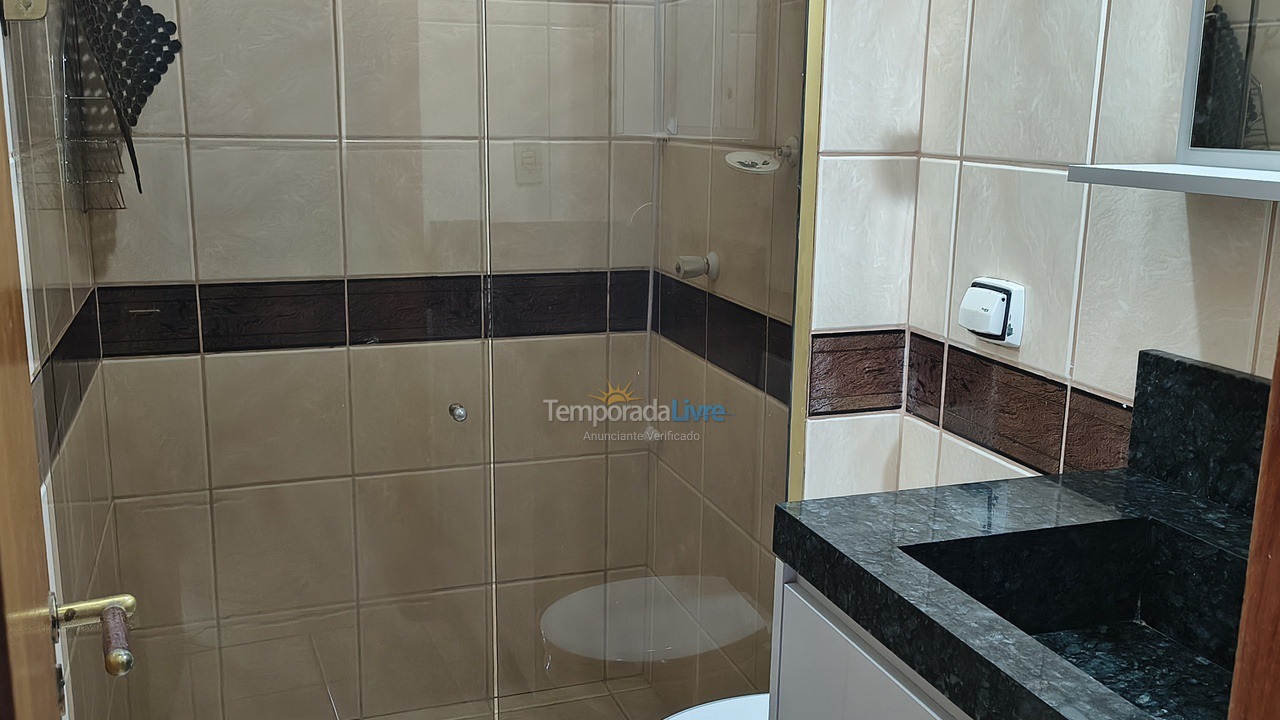 Apartamento para aluguel de temporada em Itapema (Meia Praia)