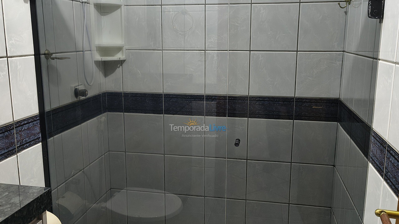 Apartamento para aluguel de temporada em Itapema (Meia Praia)