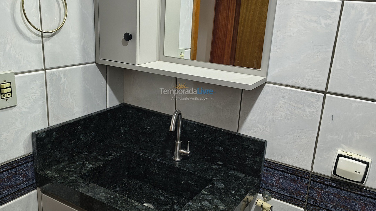 Apartamento para aluguel de temporada em Itapema (Meia Praia)