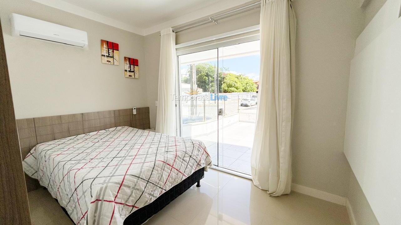 House for vacation rental in Bombinhas (Canto Grande)