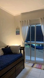 Excellent 1 bedroom sea front apartment for up to 5 people with Wifi