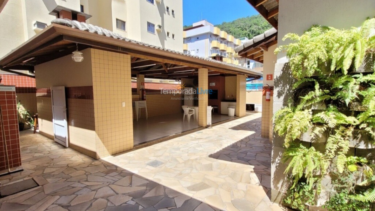 Apartamento para aluguel de temporada em Ubatuba (Praia Grande)