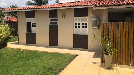 Quiet House in Guarajuba, Bahia