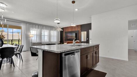 Experience Orlando in a high-end home.