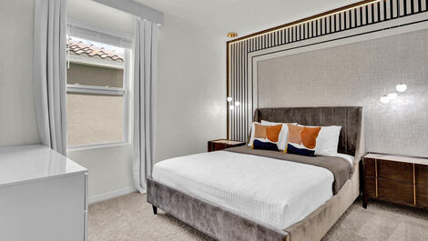 Experience Orlando in a high-end home.