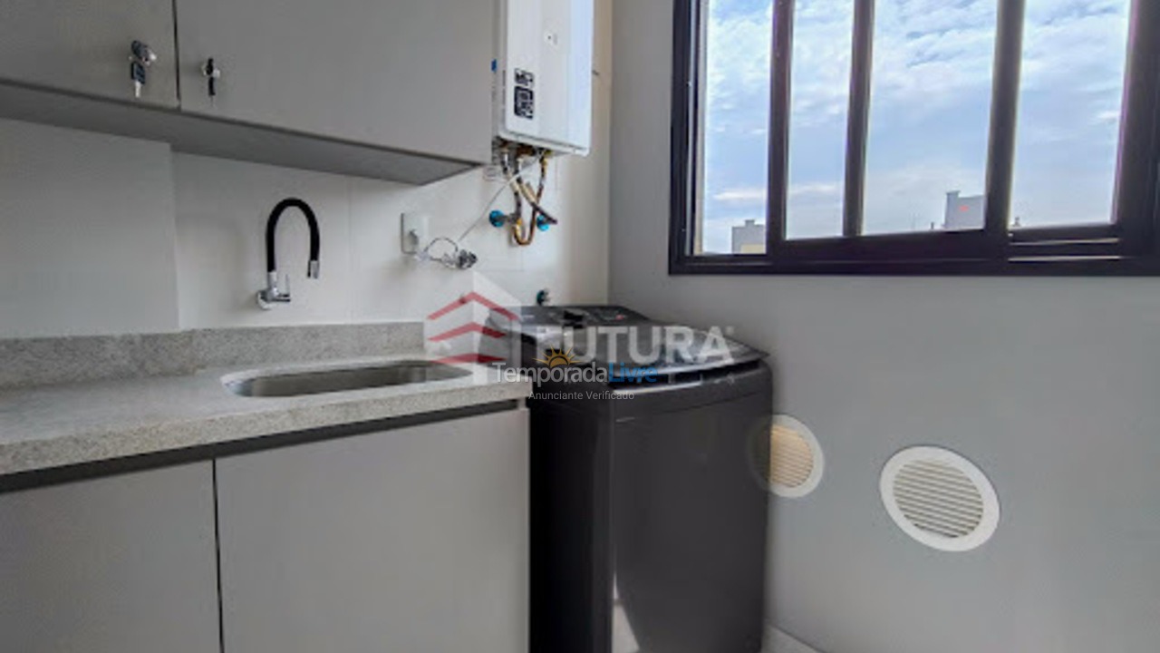 Apartment for vacation rental in Bombinhas (Praia de Bombas)