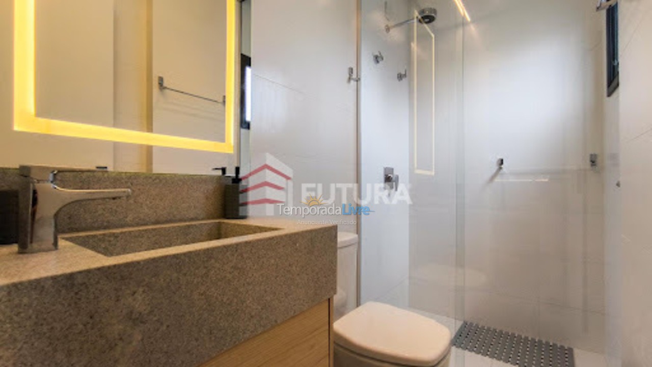 Apartment for vacation rental in Bombinhas (Praia de Bombas)