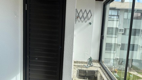 2-bedroom apartment with sports court and swimming pool located 30m from the sea.