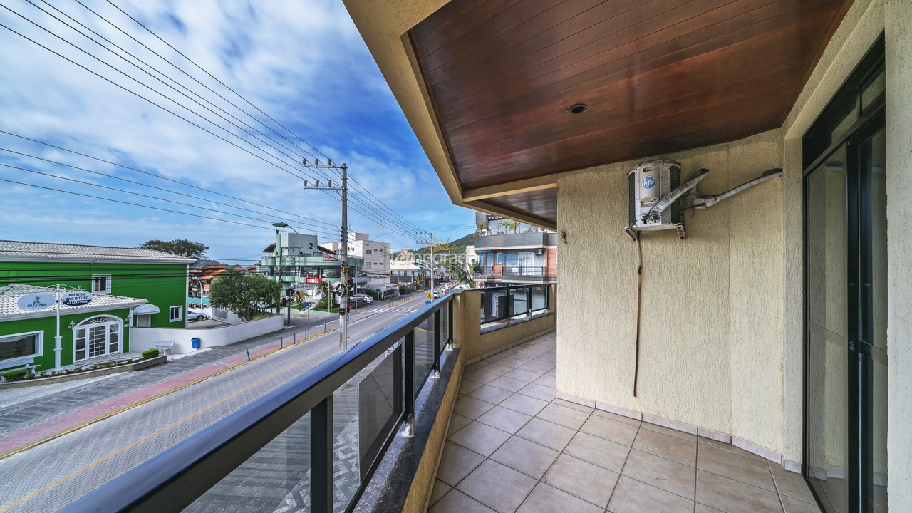 Apartment for vacation rental in Bombinhas (Praia de Bombinhas)