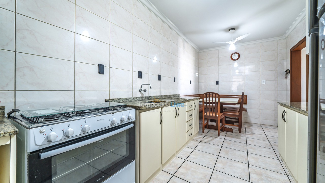 Apartment for vacation rental in Bombinhas (Praia de Bombinhas)