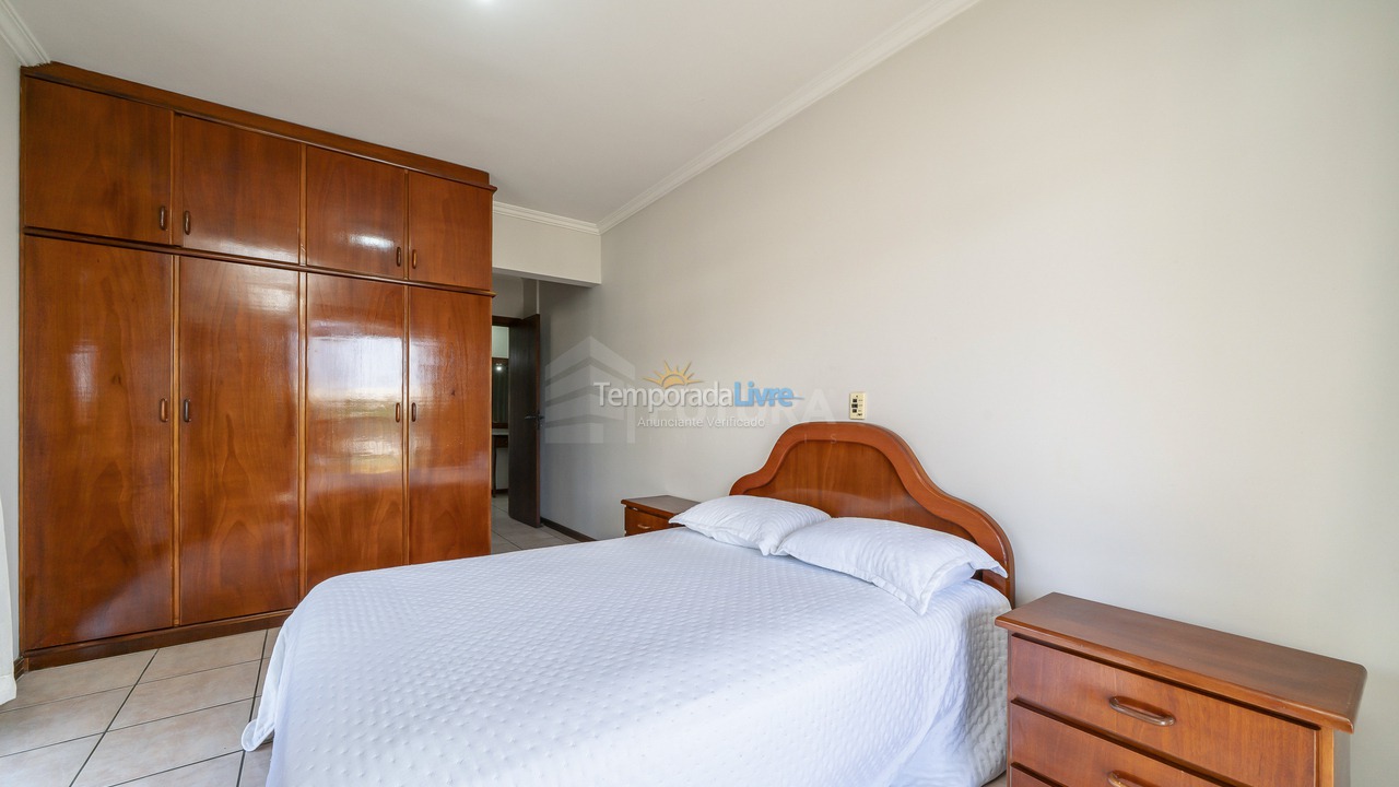 Apartment for vacation rental in Bombinhas (Praia de Bombinhas)