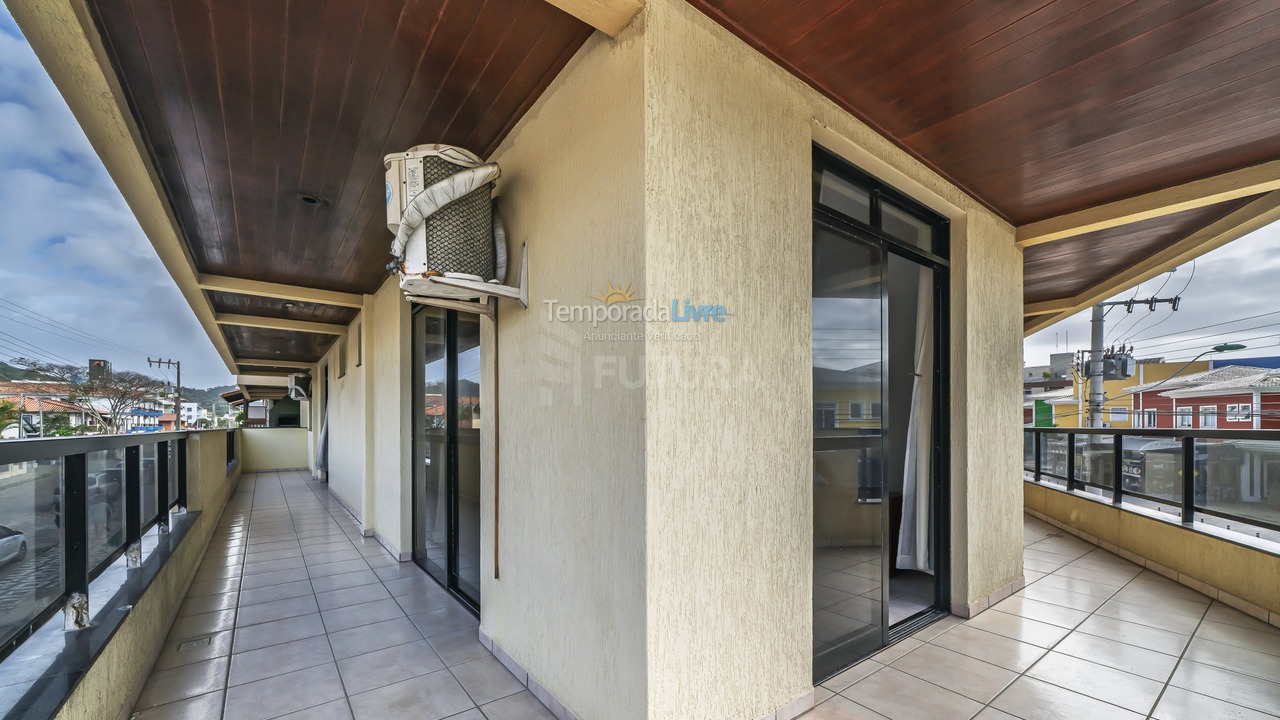 Apartment for vacation rental in Bombinhas (Praia de Bombinhas)