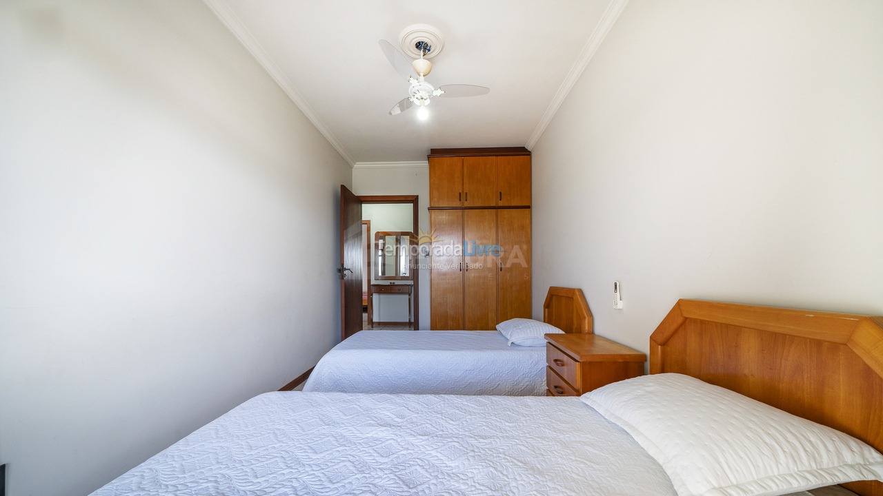 Apartment for vacation rental in Bombinhas (Praia de Bombinhas)