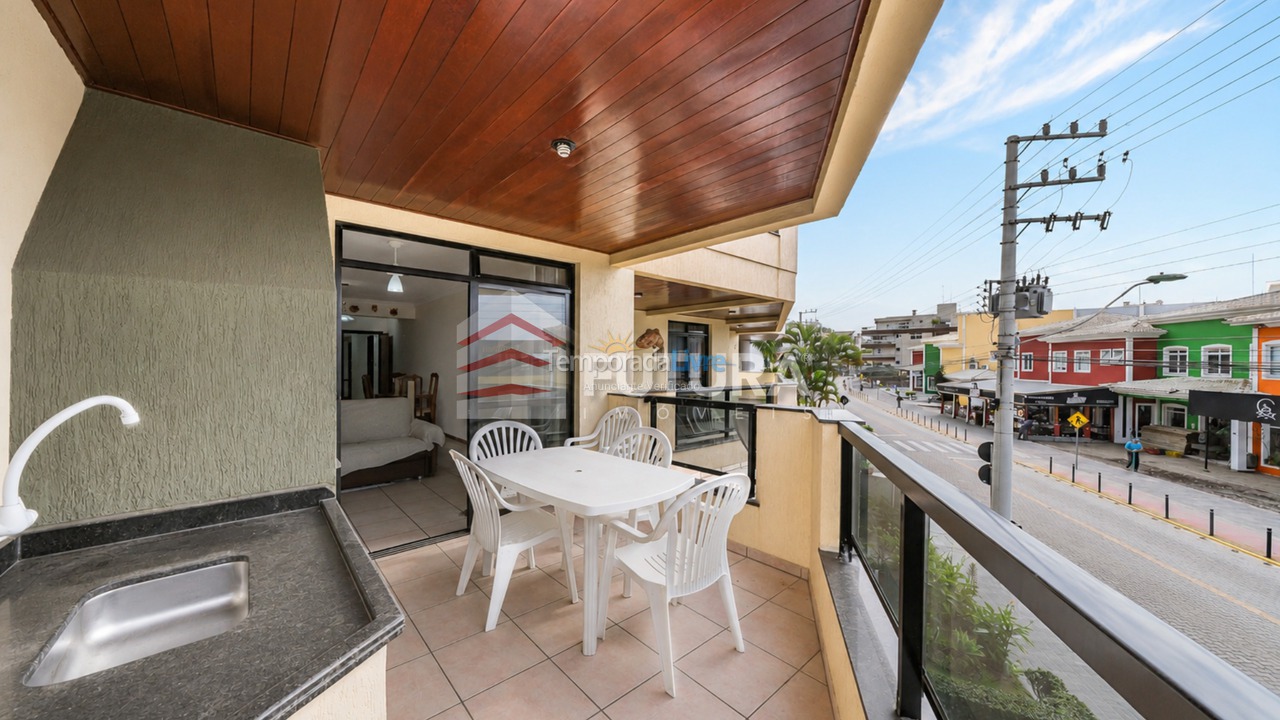 Apartment for vacation rental in Bombinhas (Praia de Bombinhas)