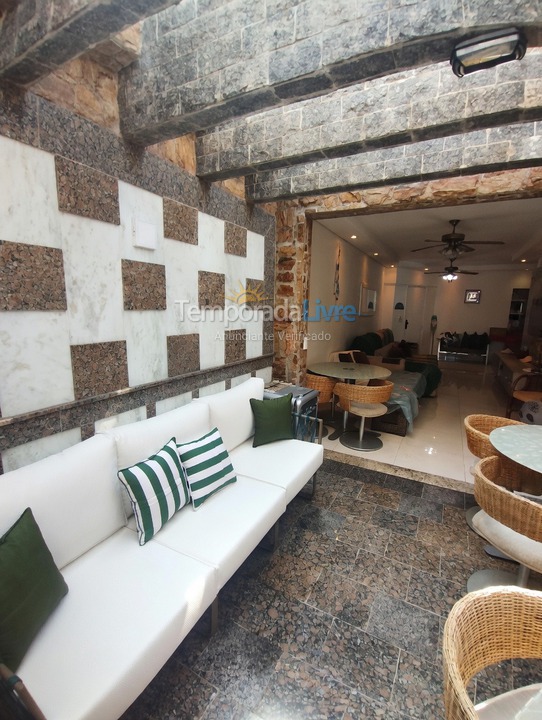 Apartamento para aluguel de temporada em Praia Grande (Guilhermina)