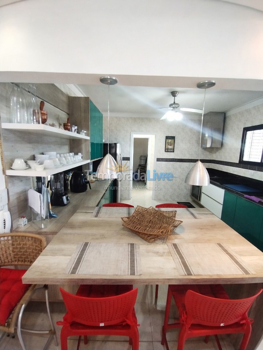 Apartamento para aluguel de temporada em Praia Grande (Guilhermina)