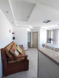 Apartamento a media cuadra del mar.