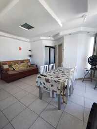 Apartamento a media cuadra del mar.