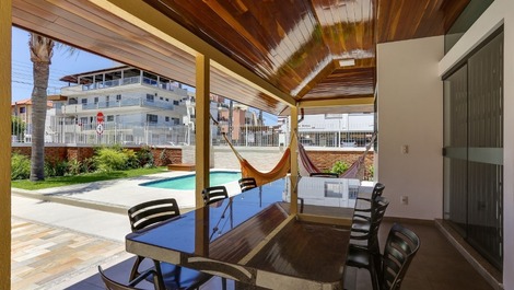 Espetacular casa com piscina em Canasvieiras