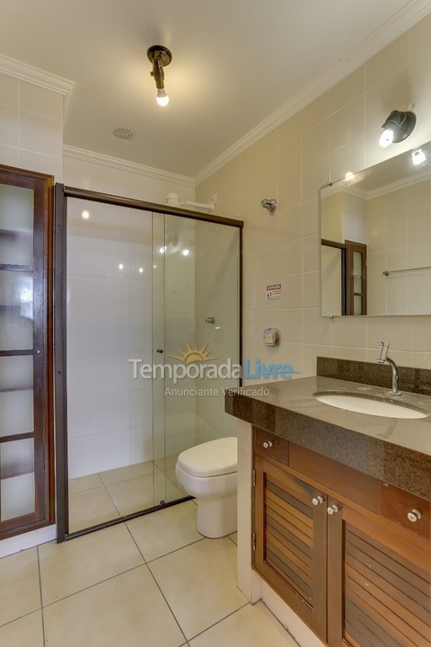 Casa para aluguel de temporada em Florianopolis (Canasvieiras)