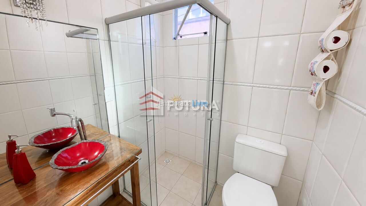 Apartamento para aluguel de temporada em Bombinhas (Praia de Bombas)