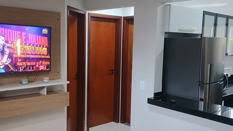 5 minutes from downtown Praia Grande, market, bakery, pharmacy nearby.