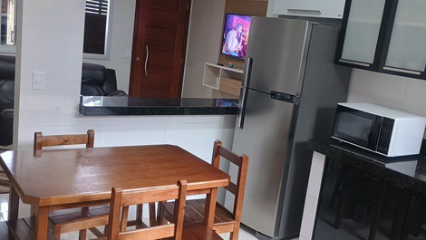 5 minutes from downtown Praia Grande, market, bakery, pharmacy nearby.
