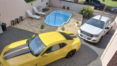 Superficie de suelo con piscina exclusiva