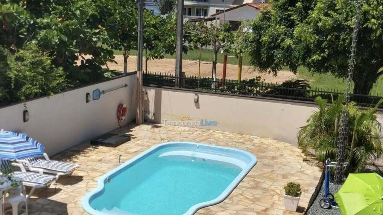 Casa para alquiler de vacaciones em São Francisco do Sul (Enseada)
