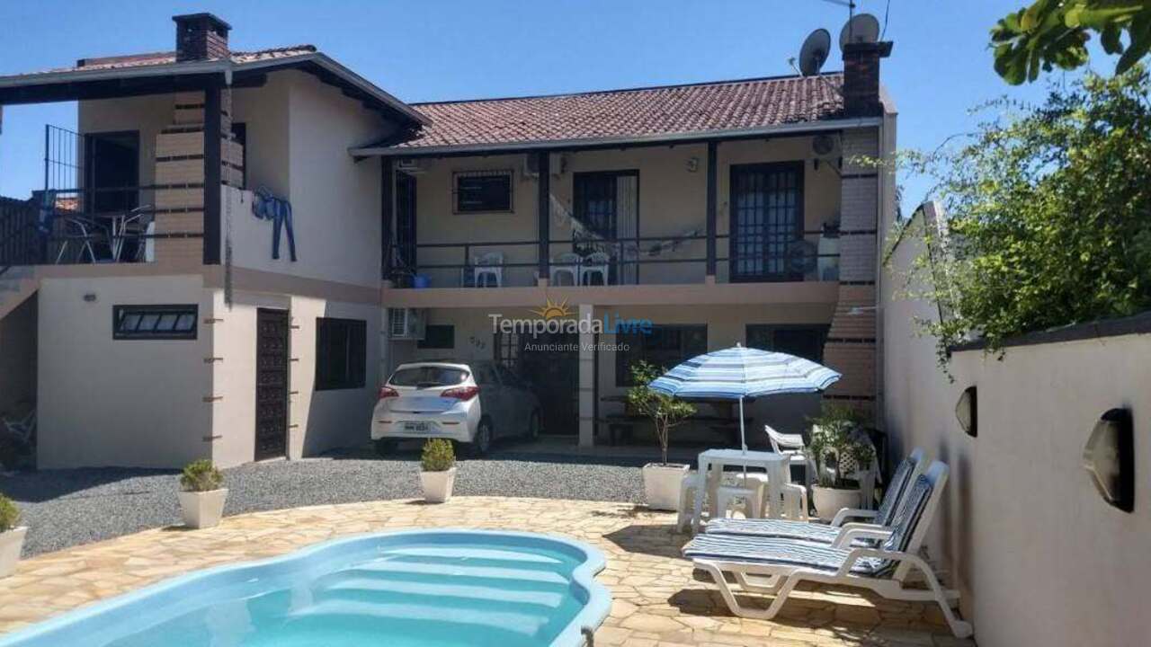Casa para alquiler de vacaciones em São Francisco do Sul (Enseada)