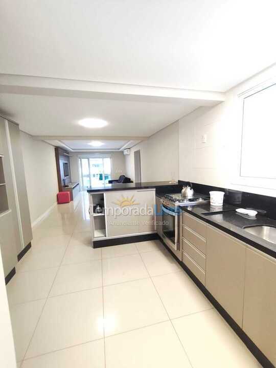 Apartamento para aluguel de temporada em Florianopolis (Canasvieiras)