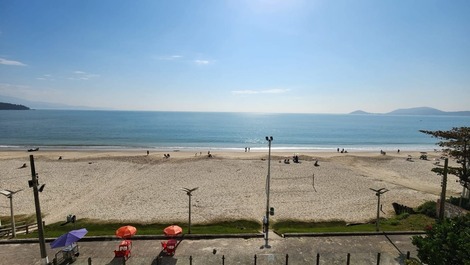 Beachfront apartment in Canasvieiras