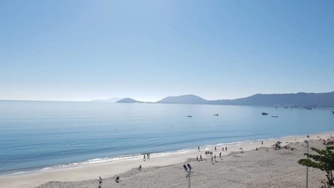 Beachfront apartment in Canasvieiras
