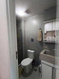 Apartamento con piscina privada y barbacoa, a 70 metros del mar.