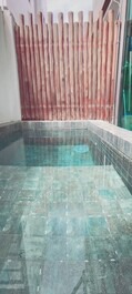 Apartamento con piscina privada y barbacoa, a 70 metros del mar.
