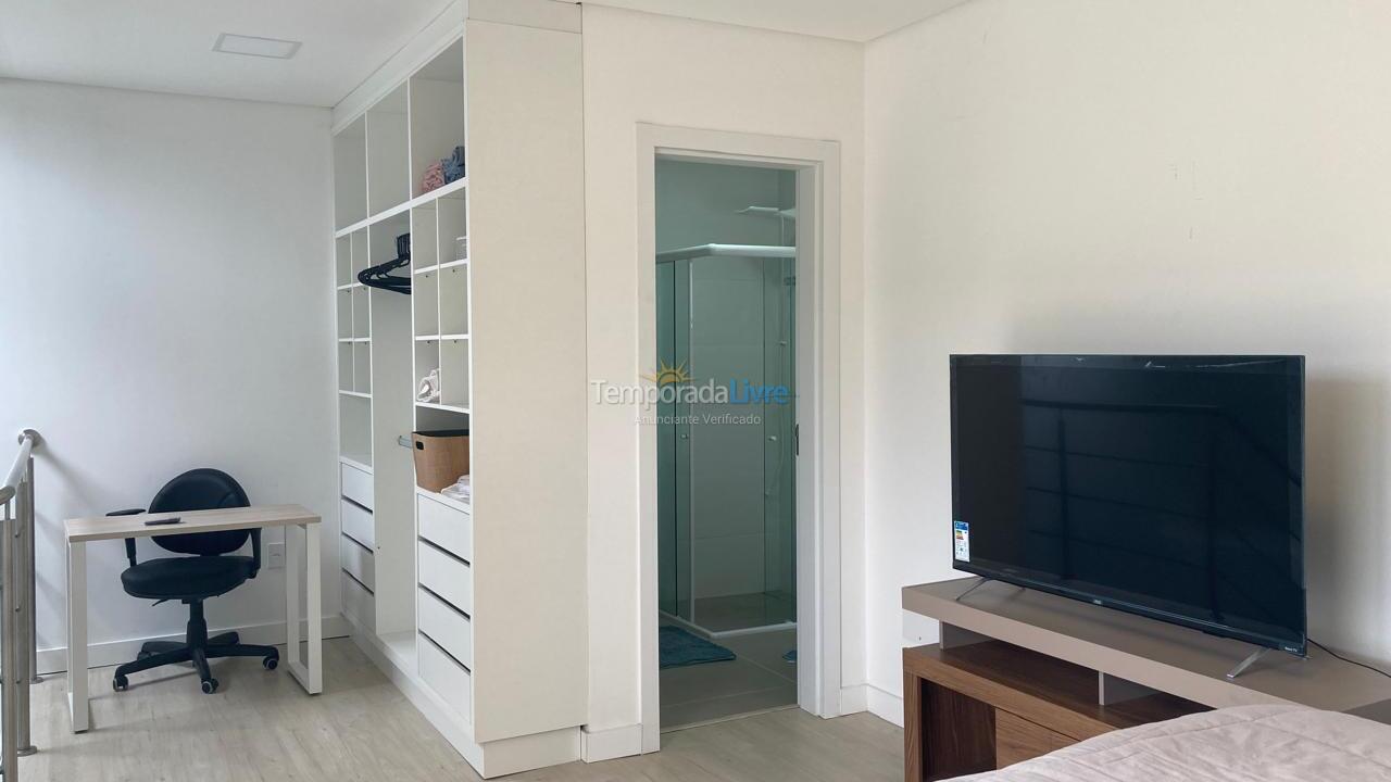 Apartamento para aluguel de temporada em Florianopolis (Canasvieiras)