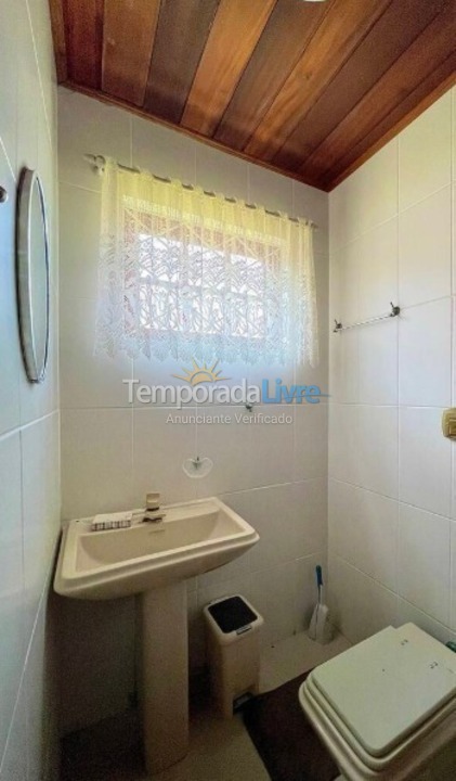 Casa para aluguel de temporada em Florianopolis (Canasvieiras)