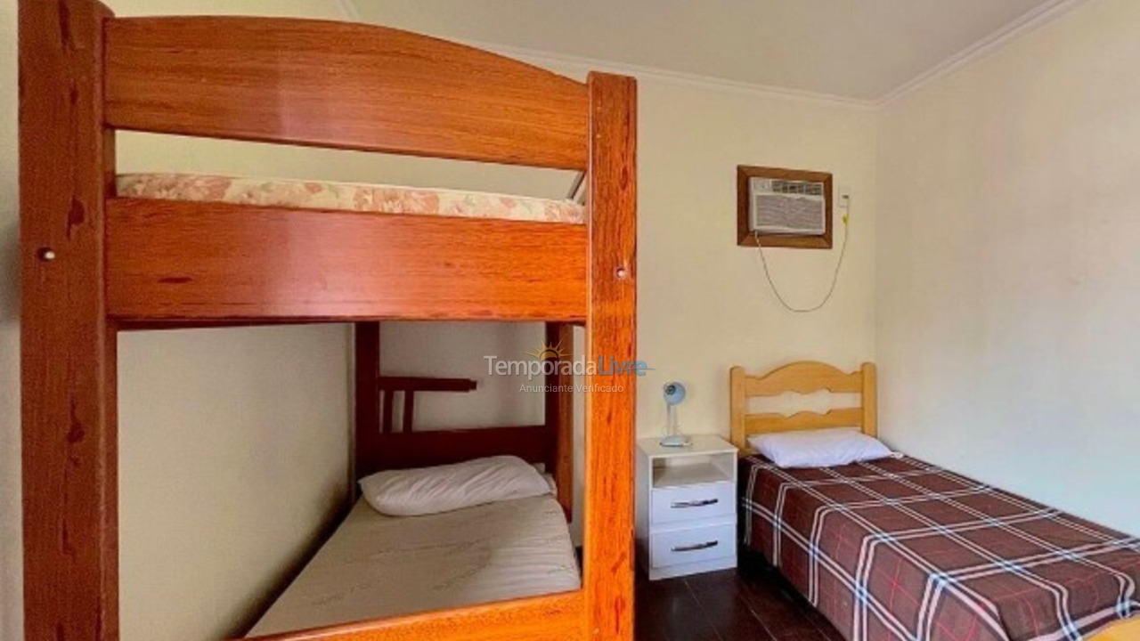 Casa para aluguel de temporada em Florianopolis (Canasvieiras)