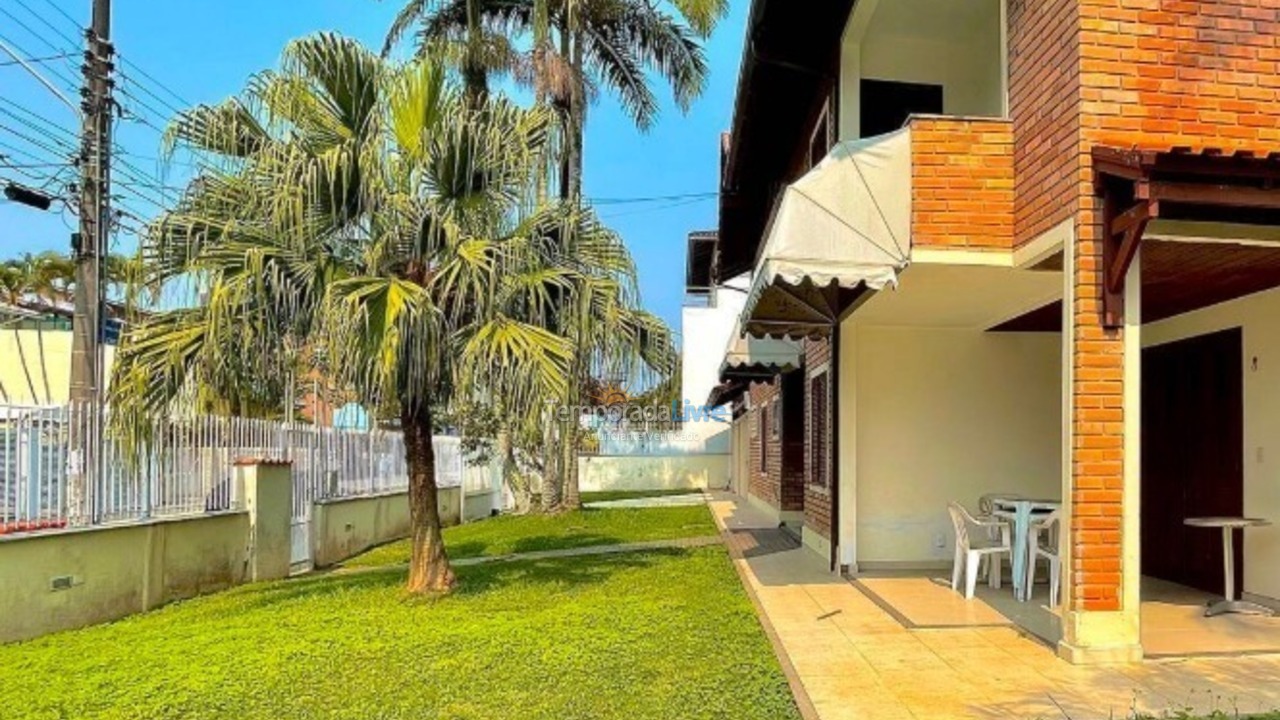 Casa para aluguel de temporada em Florianopolis (Canasvieiras)