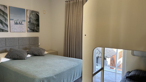 CASA A 20 METROS DEL MAR CON 5 HABITACIONES