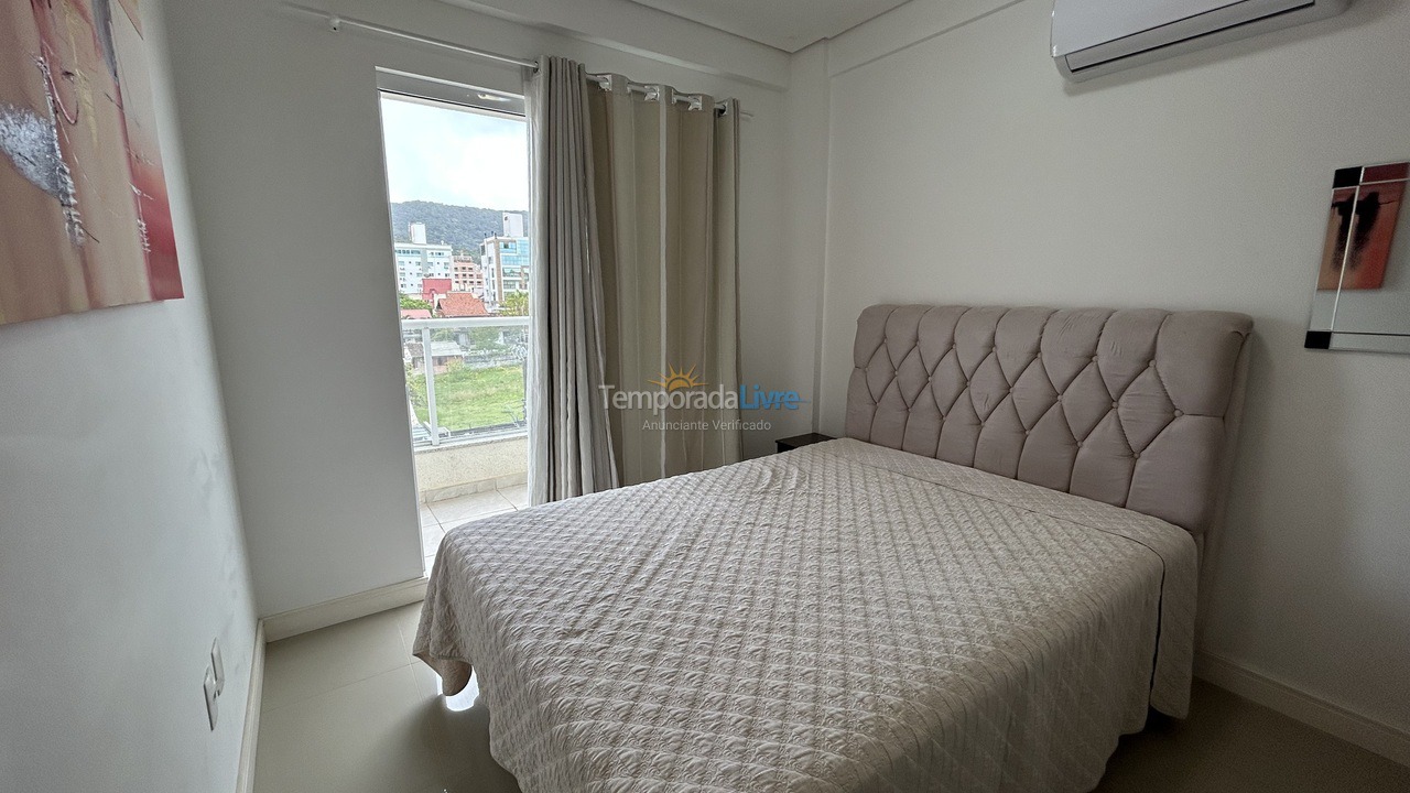 Apartamento para aluguel de temporada em Bombinhas (Praia de Bombas)