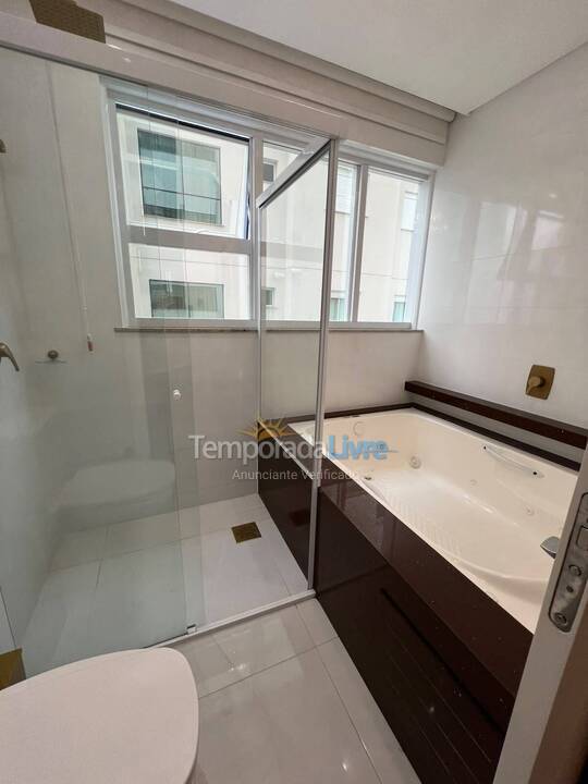 Apartamento para aluguel de temporada em Itapema (Meia Praia)