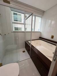 LINDO APARTAMENTO DISPONÍVEL PARA A TEMPORADA EM ITAPEMA/SC