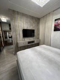 LINDO APARTAMENTO DISPONÍVEL PARA A TEMPORADA EM ITAPEMA/SC
