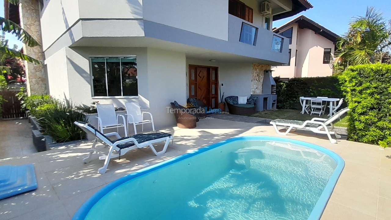 Casa para aluguel de temporada em Florianopolis (Jurerê Internacional)