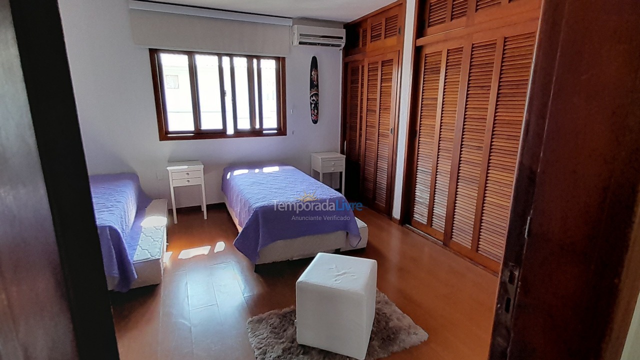 Casa para aluguel de temporada em Florianopolis (Jurerê Internacional)